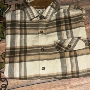 Men’s Brown & Tan Plaid Button-Down Shirt | Classic Flannel Style | Size M